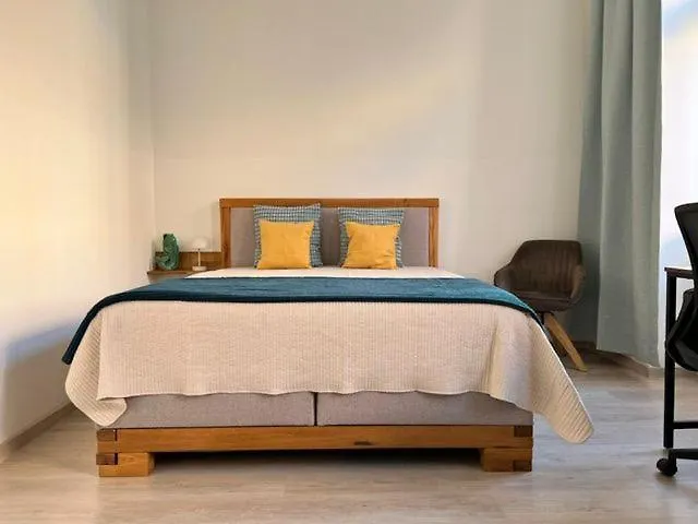 Servus Homes - Metro Stadthalle - Calling Apartment