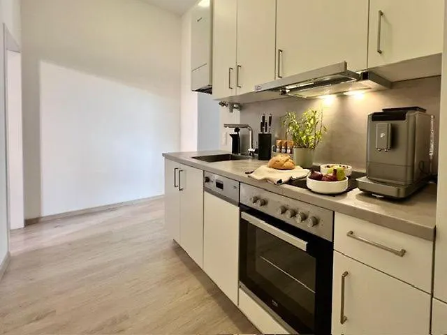 Apartment Servus Homes - Metro Stadthalle - Calling *
