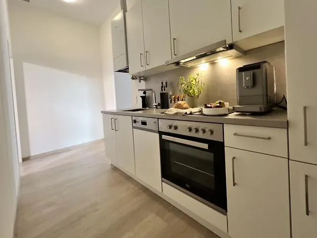 Servus Homes - Metro Stadthalle - Calling *
