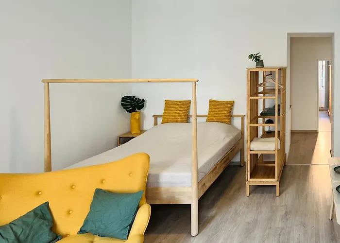Apartment Servus Homes - Metro Stadthalle - Calling