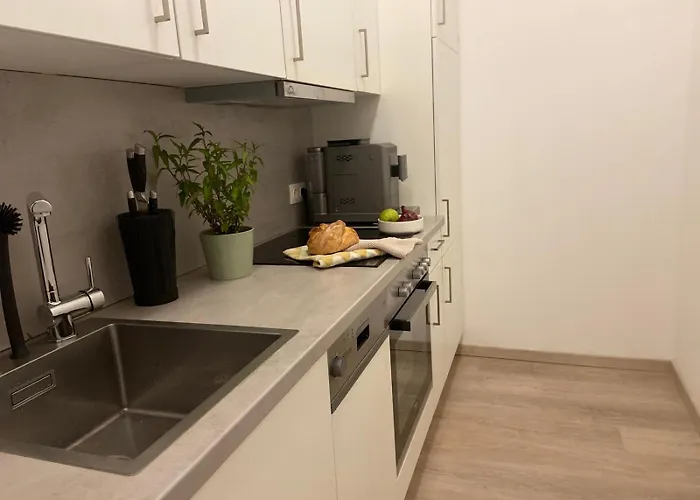 Servus Homes - Metro Stadthalle - Calling