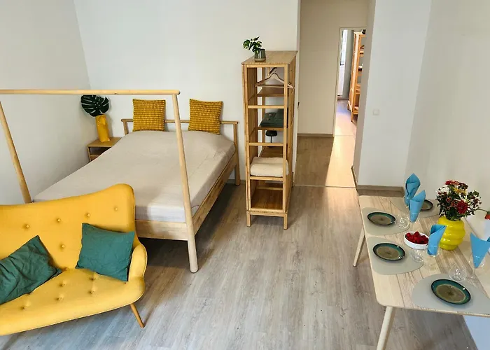 Servus Homes - Metro Stadthalle - Calling Apartment *