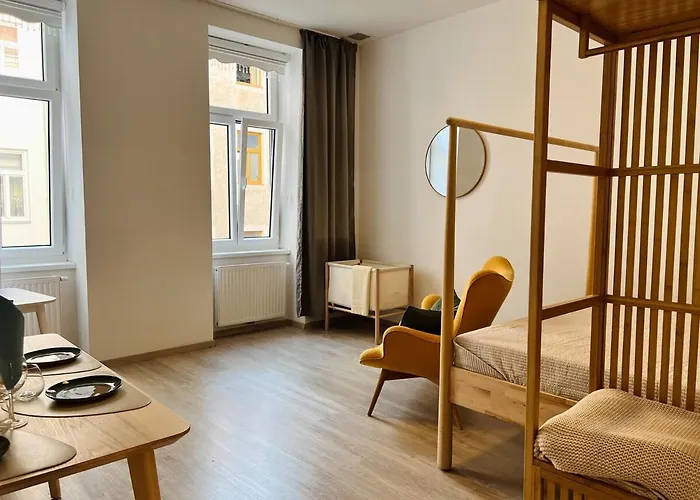 Servus Homes - Metro Stadthalle - Calling * Vienna